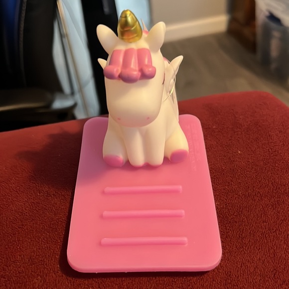 Beautiful pink unicorn phone holder. - Picture 2 of 4